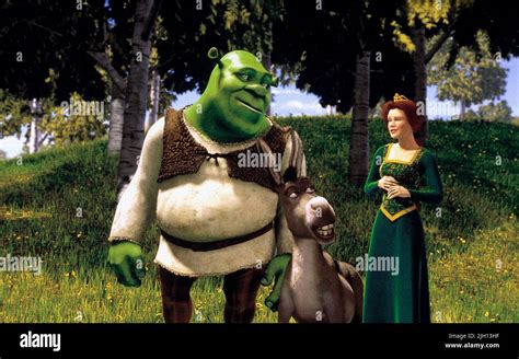 Shrekdonkeyfiona Shrek 2001 Stock Photo Alamy