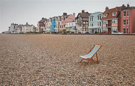 The Ten Most Expensive Seaside Towns In The Uk Seaside Towns Seaside