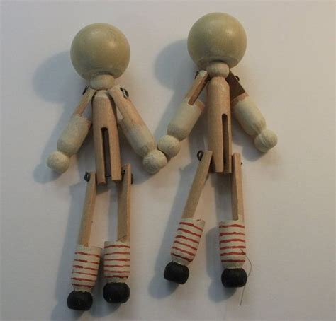 Primative Hand Painted Vintage Wooden Clothespin Clothes Pin Doll Set
