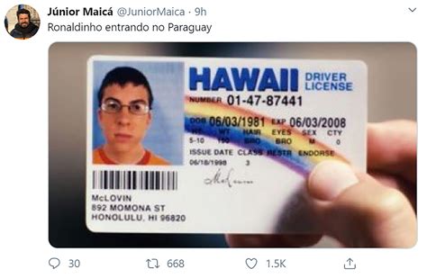 las redes sociales se llenaron de memes tras la detención de ronaldinho por usar un pasaporte