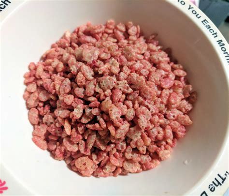 Review Strawberry Krispies Cereal