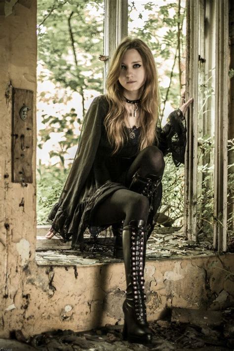 Pin By Sharon Fortin On Gothic Emo Steampunk Etc Gothic Fashion Gothic Outfits Goth Girls