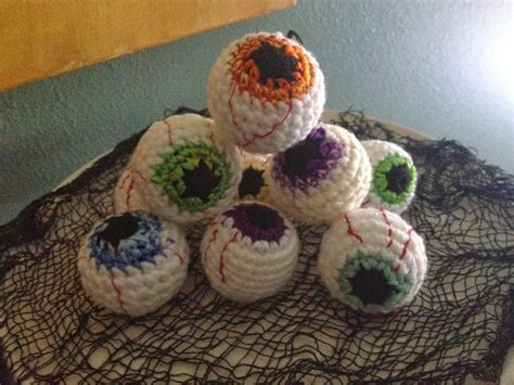 Yarni Gras Crochet Eyeball Patternfreebie