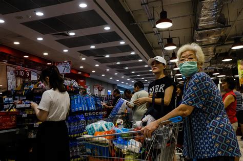Panic buying in singapore | coronavirus outbreak at orange level. As Singapore grinds to a halt, the country's poorest are being hit hardest