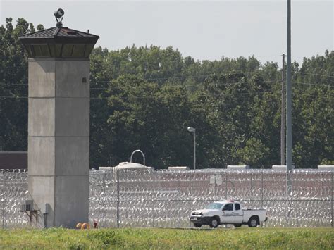 Justice Department works to curb racial bias in deciding who's released