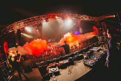 New drum and bass music for free. UK Summer Festival Guide For Drum & Bass - Magnetic Magazine