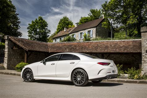 The perfect balance between performance & price. Essai Mercedes CLS 450 (2018) : le test de la CLS électrifiée - Photo #22 - L'argus
