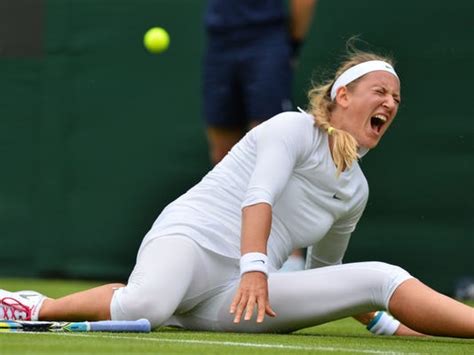 Nasty Fall Cant Stop Azarenka At Wimbledon