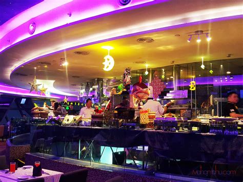 Beliebte restaurants in kuala lumpur. Buka Puasa Di Restoran Berputar Tertinggi Di Asia Tenggara ...