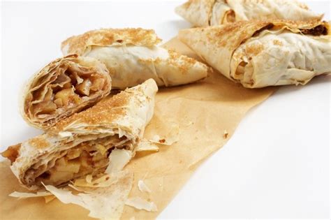 This is an adaptation of the famous and fabulous recipe for galaktoboureko; Apple-Ginger Phyllo Turnovers | Phyllo, Apple recipes ...