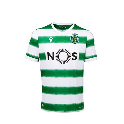 A macron fez os equipamentos no primeiro ano da década, em 2020/21, com. CAMISOLA: MACRON CAMISOLA PRINCIPAL C/PUB SPORTING 2020/21 ...