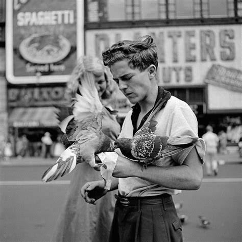 The Life Of Vivian Maier The Nanny Turned Photographer Whose