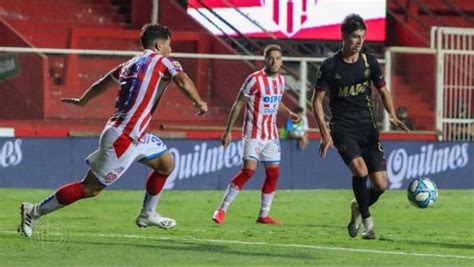 Lanús video highlights are collected in the media tab for the most popular matches as soon as video appear on video hosting sites like youtube or dailymotion. El Granate cayó en Santa Fe y se aleja de la pelea ...