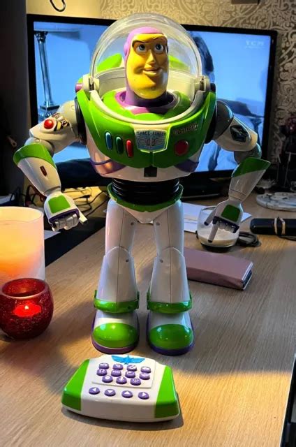 Toy Story 3 Buzz Light Year Ultimate 16 Inch Robot With Infra Red