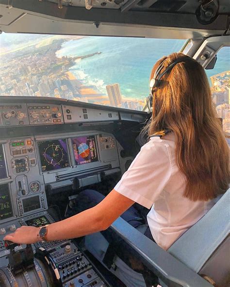 Mea Now Has Six Female Pilots Lebanese Air Force Recruits Two Female