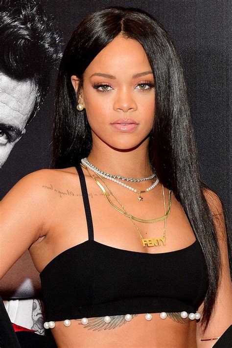 15 Of Rihannas Hairstyles That Are Cute And Dashing Off