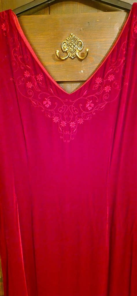 Laura Ashley Vintage Velvet Red Dress Size 14 Gem