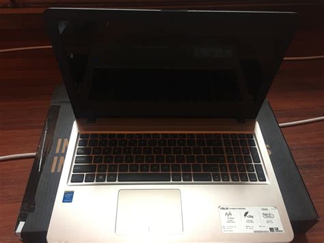 Vand Laptop Asus X540la I3 4005u 4gb