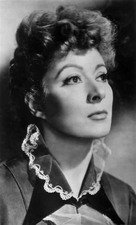 Explore popular and historical haircuts of the forties. Greer Garson - Bilder, News, Infos aus dem Web