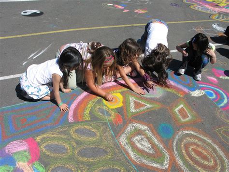 Kids Chalk Drawings | Drawing on Earth: Chalk Drawing, Street Painting ...