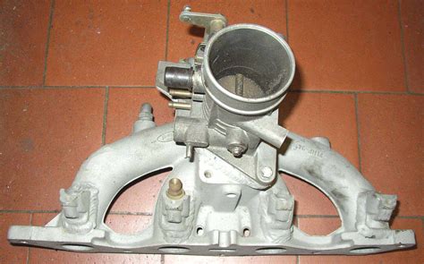 This car not only replaced the second generation cortina the second generation cortina was designed by roy haynes. Ford crossflow webber jets
