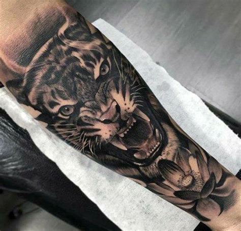 Sin embargo, las mangas también puede estar compuesto de un solo patrón. Los mejores tatuajes para hombres 2018