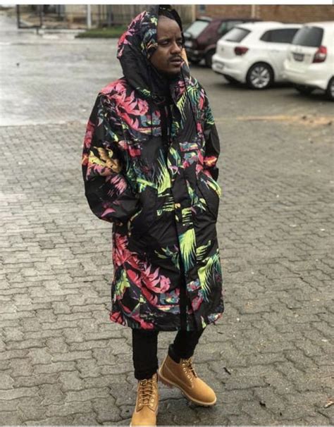 According to a source who spoke to the publication, the two passed away after a car crash. Kabza De Small Does Not Welcome Pity Petty Chats From Fans ...
