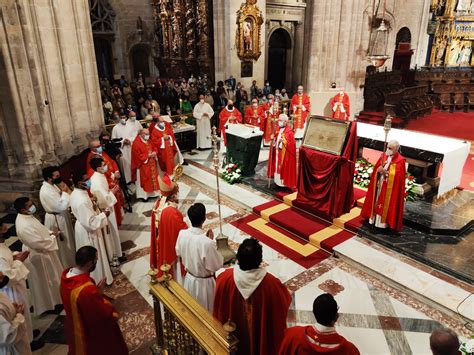 Los cristianos se reafirman en la posición de pertenecer a. Finaliza el Jubileo de la Santa Cruz en la Catedral de ...