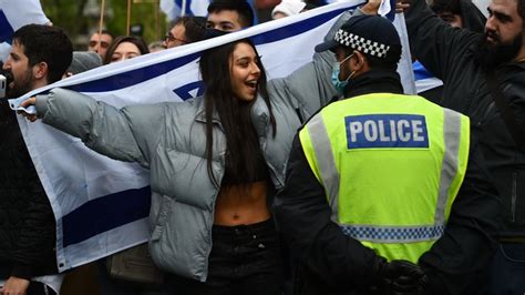 Israel Gaza Conflict Police Step In After Free Palestine Protesters Approach Pro Israel March