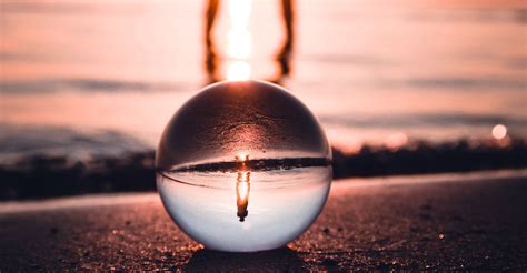 Mit dieser glaskugel fotografie lensball läßt sich die welt auf den kopf stellen. Glaskugel-Fotografie: So beeindruckst Du mit Lensball-Bildern