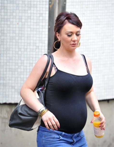 josie cunningham gives birth to daughter after con man shock brings on early labour metro news