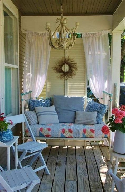 72 Amazing Farmhouse Front Porch Decorating Ideas Page 20 Of 74