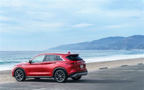 The car and bike show. Comparison - Infiniti QX50 Essential AWD 2019 - vs - Volkswagen Touareg V6 Executive 2019 | SUV ...