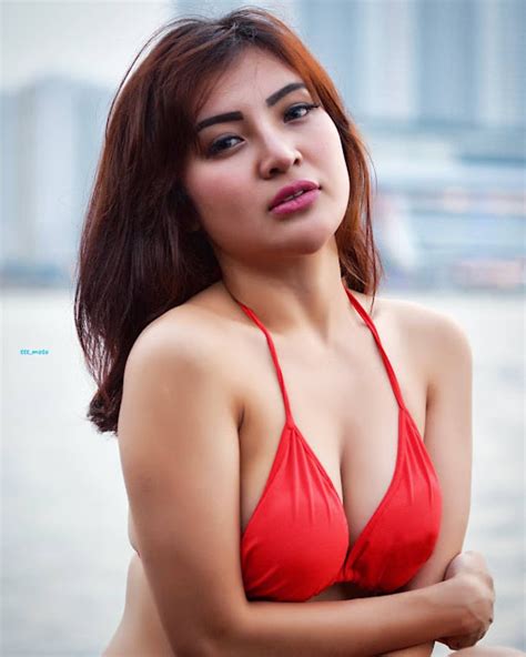 13 Model Bikini Tika Kaunang Polos Photoshoot Model Indonesia Model