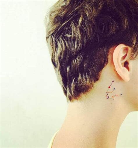 35 Minimalists Behind The Ear Tattoo Ideas Trendy Designs