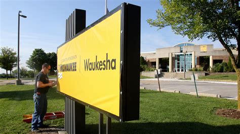 Find employment opportunities in waukesha wi: UW-Milwaukee at Waukesha adopts black and gold colors