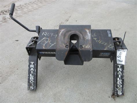 Albrecht Auctions Reese Fifth Wheel Hitch 14000 Lb Max Weight