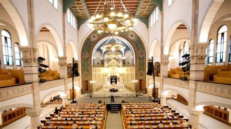 Dieses haus soll ein bildhaus sein für alle 70 völker der welt. Die Synagoge Rykestraße | QIEZ