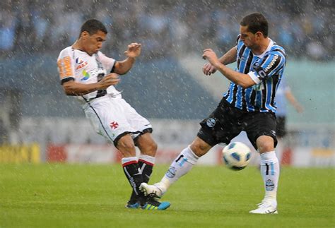 .grêmio x vasco ao vivo pelo brasileirão série a sem travar grátis, o melhor de vasco e grêmio hoje a partir das 16h00 (de brasília) você vai acompanhar o jogo entre grêmio x vasco ao vivo pelo. Grêmio 1983: Brasileirão - Grêmio 1 x 1 Vasco