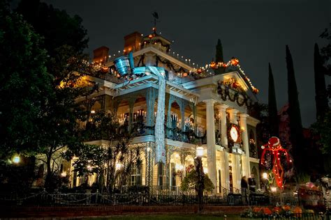 Haunted Mansion Holiday Seasons Screamings From Tim Burt Flickr