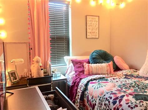 Raise the banners and deck out your home with kentucky house and garden flags. University of Kentucky dorm room #dormroom #dorm # ...