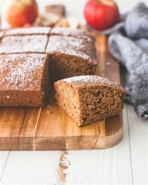 Applesauce Cake