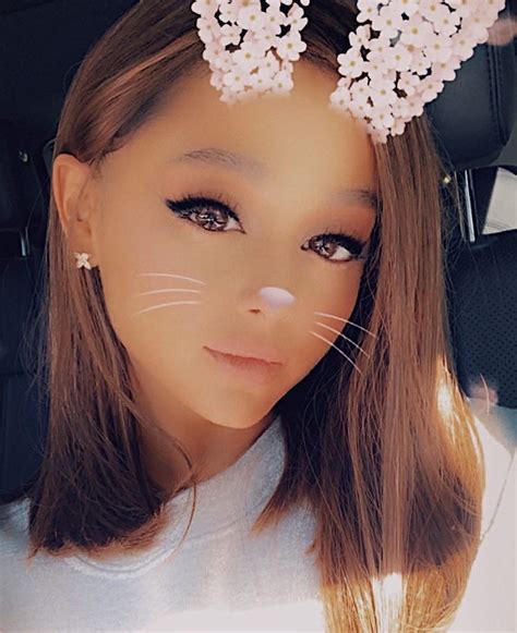 Ariana Grande publica foto con su pelo real y sus fans están