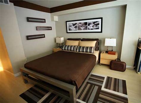 If you like small bedroom ideas for couples, you might love these ideas. Small Bedroom Ideas for Couples ~ Small Bedroom