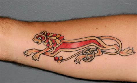 Löwentattoos sind bei den männern besonders beliebt. Löwen Sternzeichen Tattoos