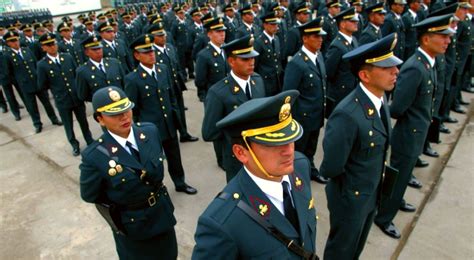 ¿cuáles Son Los Rangos De La Policía Nacional Del Perú Acción Perú