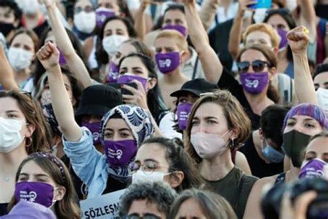 Detenidas En Turqu A Mujeres Durante Manifestaci N Por Luchar Por