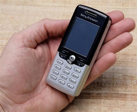 7 Phones From The 2000s We All Owned At Some Point Because Of Their