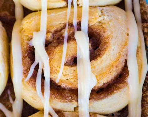 Like this recipe for cinnamon rolls with cream cheese icing? 10 Best Cinnamon Roll Icing Powdered Sugar Recipes