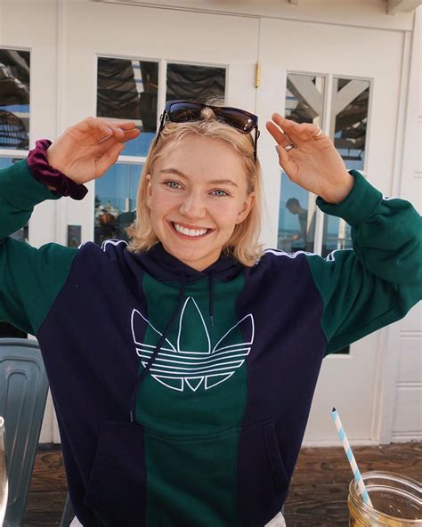Pop Singers Female Singers Music Love Pop Music Astrid S Recording Artists Fashion Today